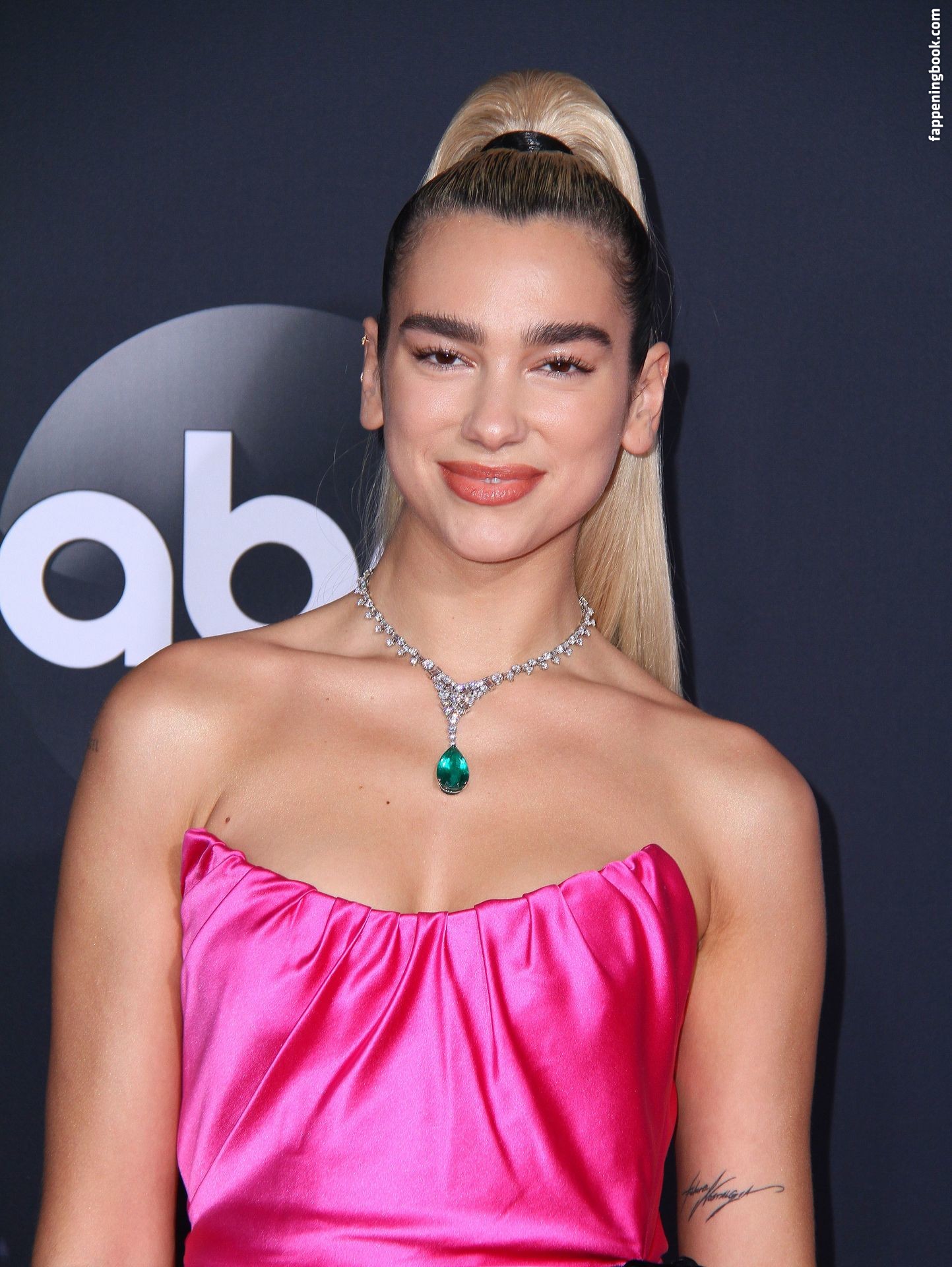 Dua Lipa Newsong Nude Onlyfans Leaks The Fappening Photo Fappeningbook