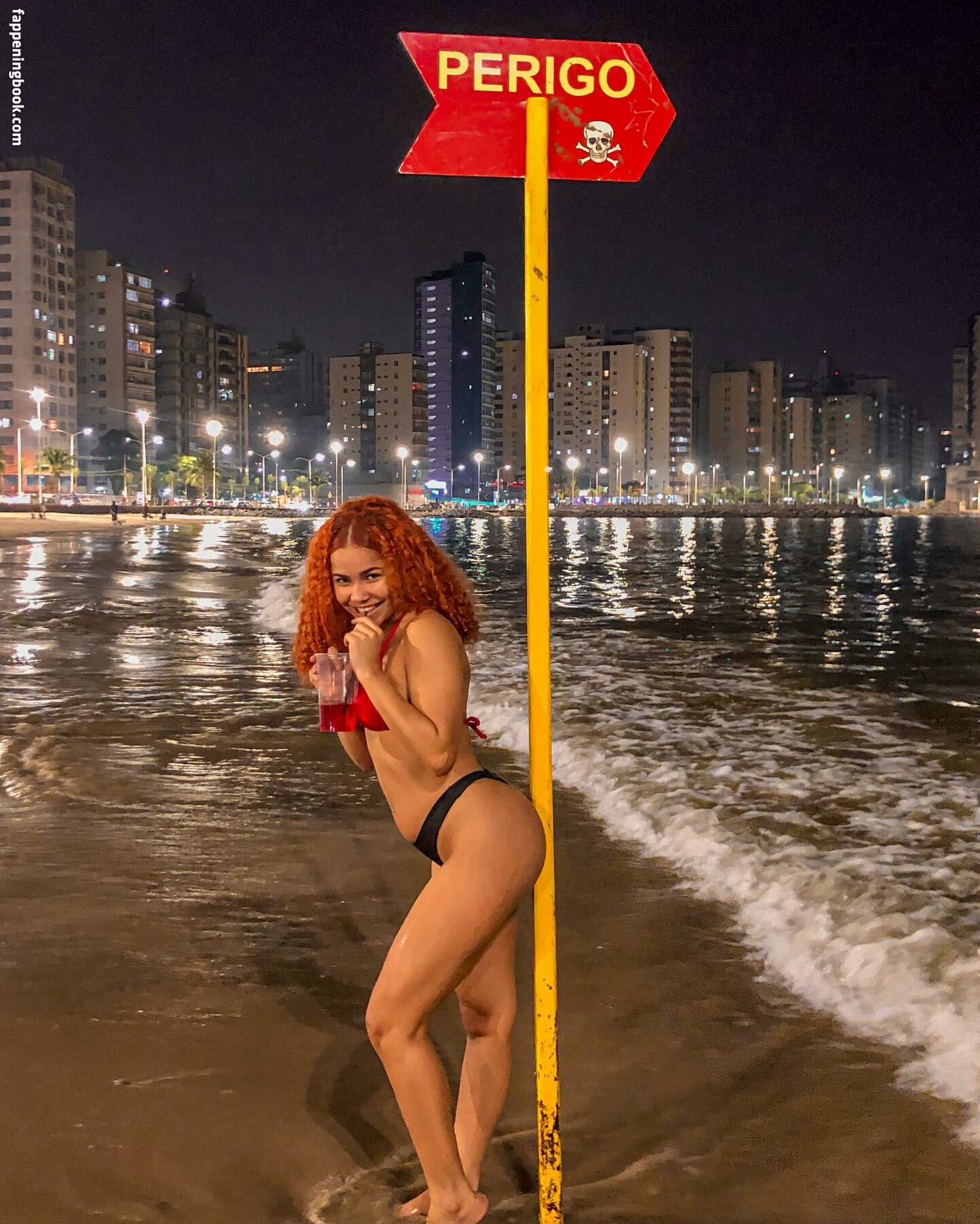 Garotas Da Baixada Santista Gabssfernandess Nude OnlyFans Leaks