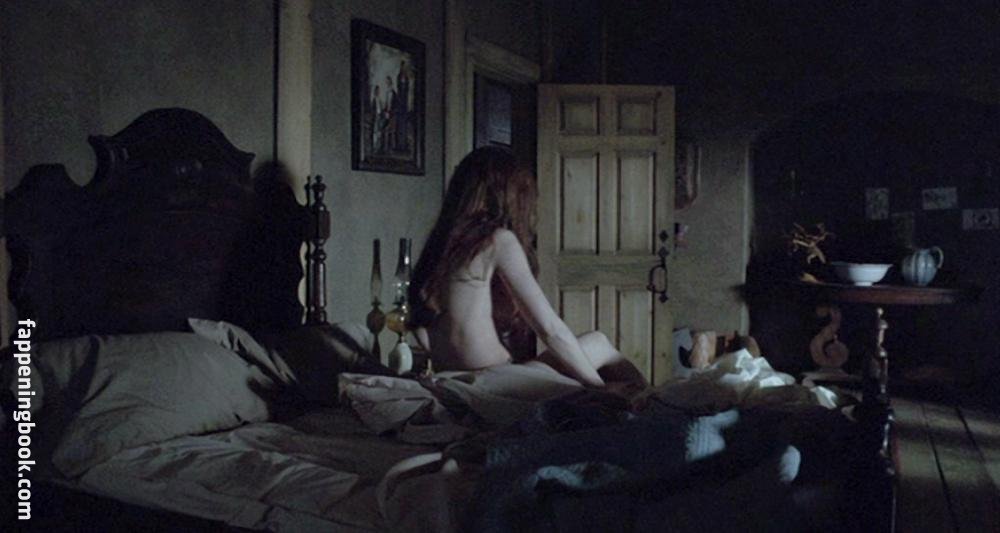 Katharine Isabelle Nude Sexy The Fappening Uncensored Photo