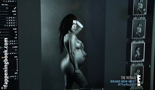 Kourtney kardashian nude photo gallery