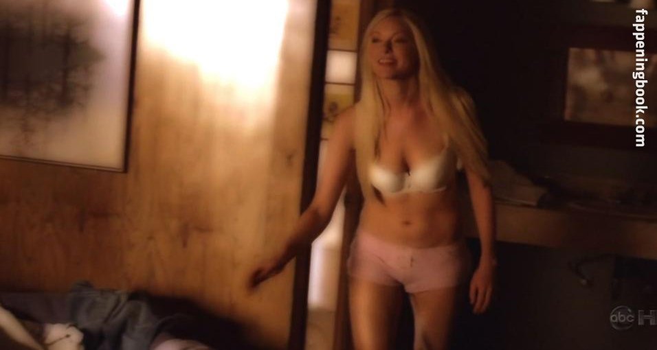 Naked laura prepon pussy