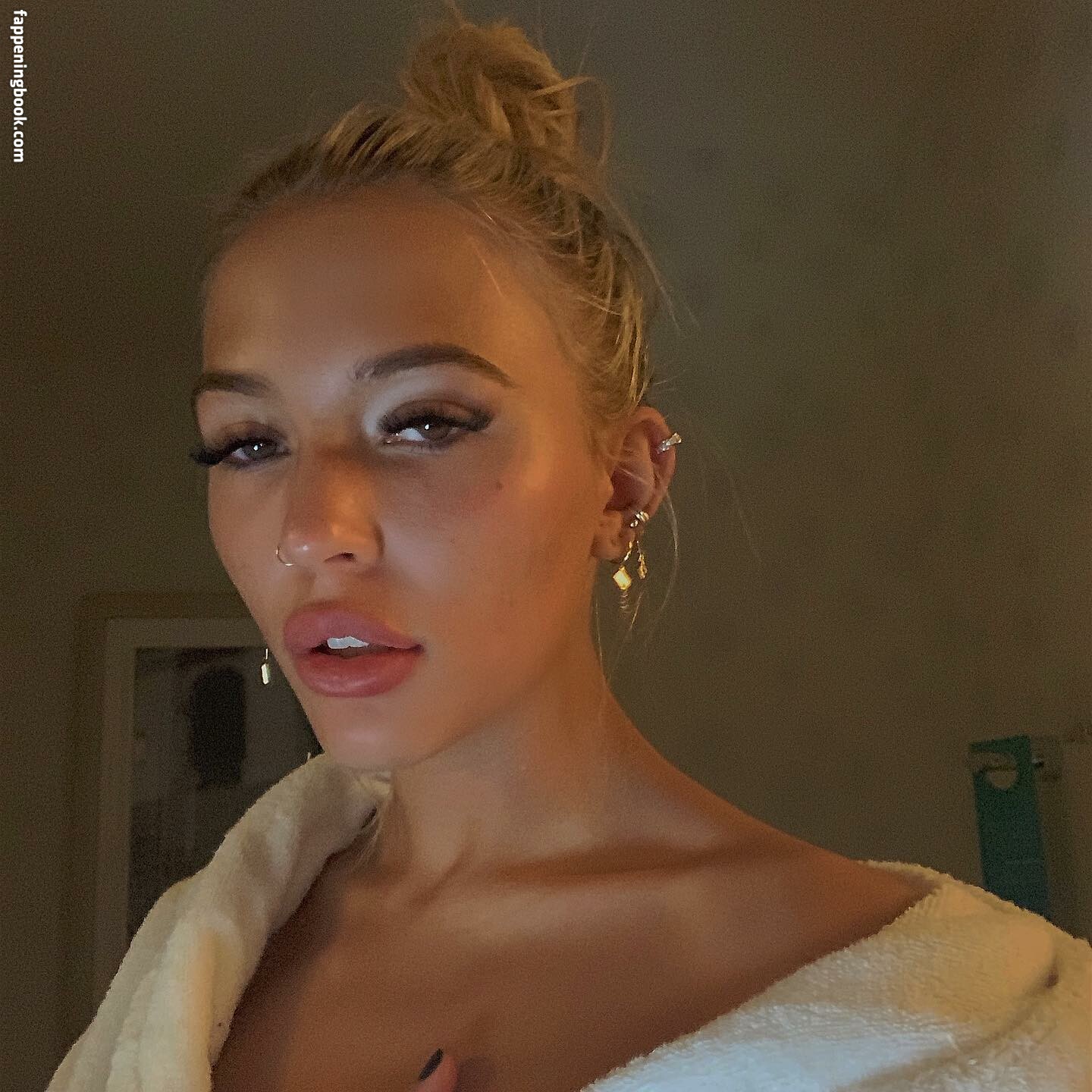 Lennon Stella Olympe Midnight Nude OnlyFans Leaks The Fappening