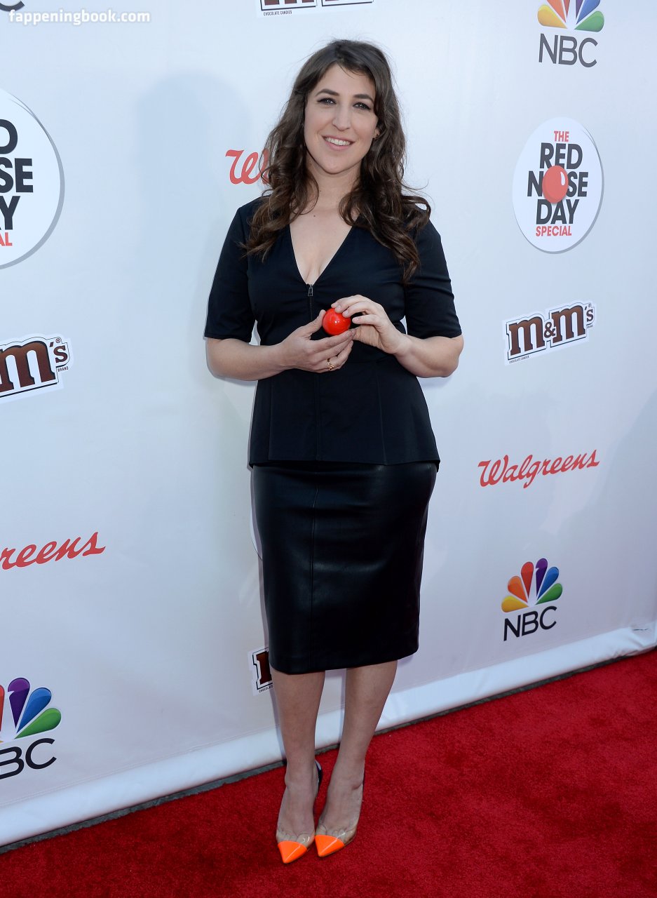 Mayim Bialik Nude Onlyfans Leaks Fappening Fappeningbook