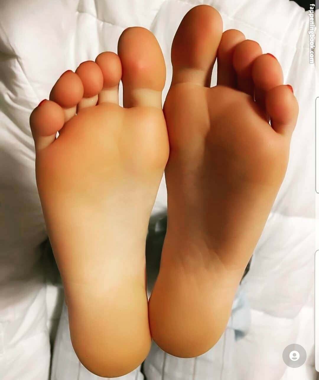 Rooxaanee Feet Nude Onlyfans Leaks Fappedia