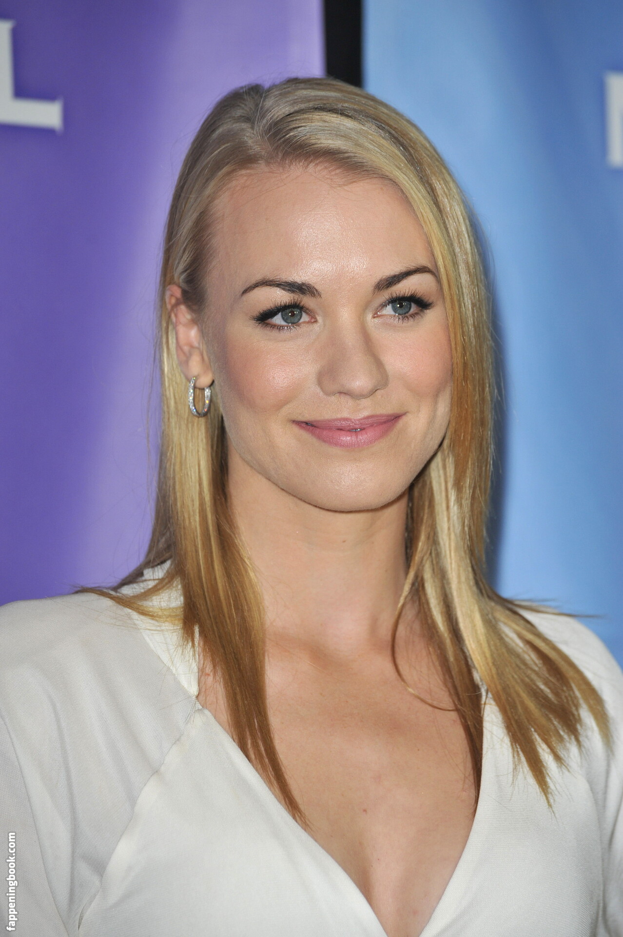 Yvonne Strahovski Nude The Fappening Photo 5639782 FappeningBook