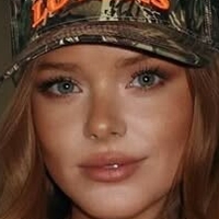 Abigail Cowan Nude
