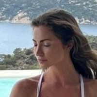 Anna Austin Nude