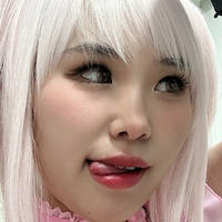 apeachy Nude