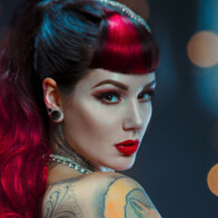 Cervena Fox Nude