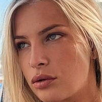 evitaaa29 Nude