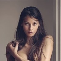 Lara Swiecicki Nude