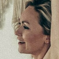 Living Richardson Nude