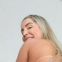 Mari Freitas Nude