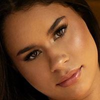 Steh Amora Nude