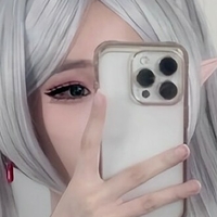 y3miku Nude
