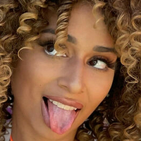 Zuri Zoltan Nude