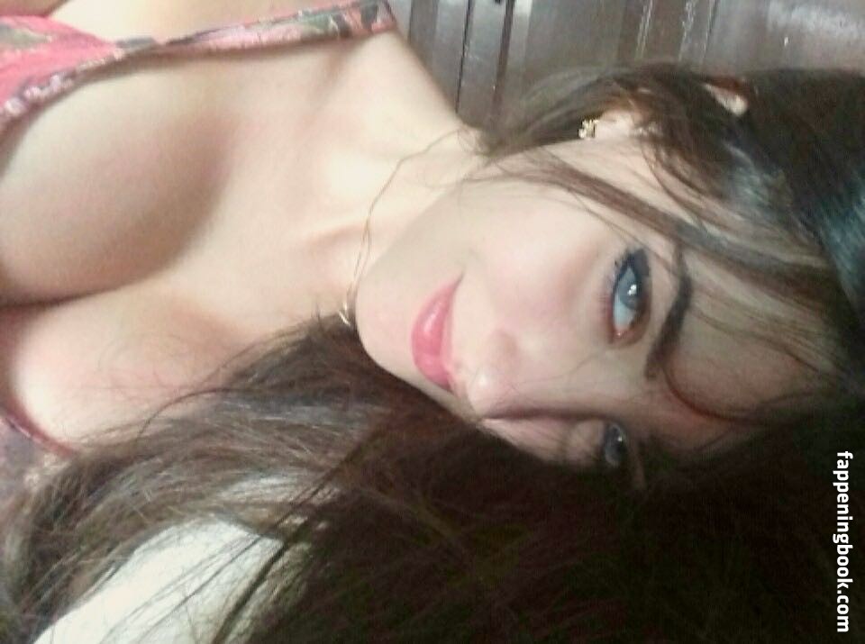 Aléxia Loren Nude