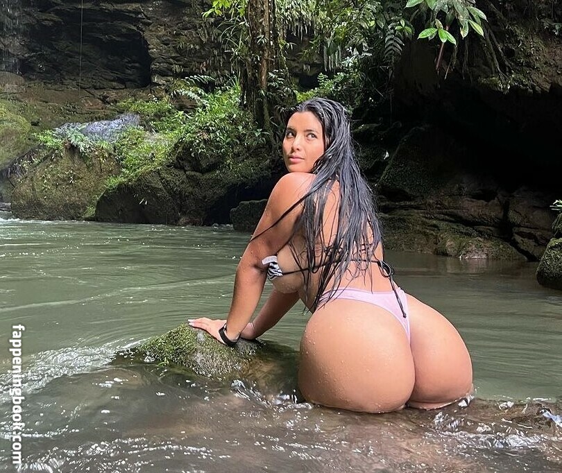 alejandraquiroz.oficial Nude OnlyFans Leaks