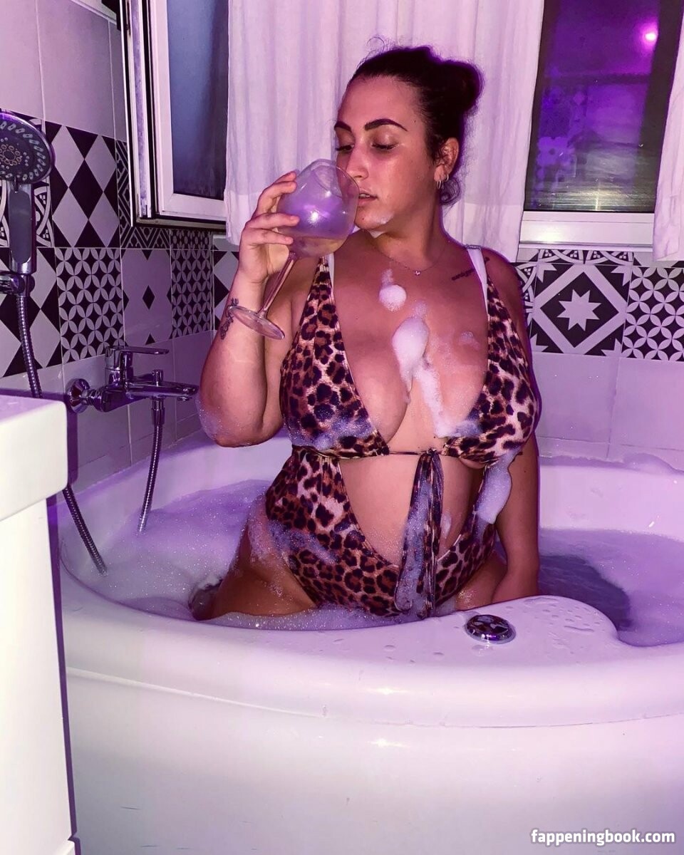 Alessia Barbarossa Nude OnlyFans Leaks
