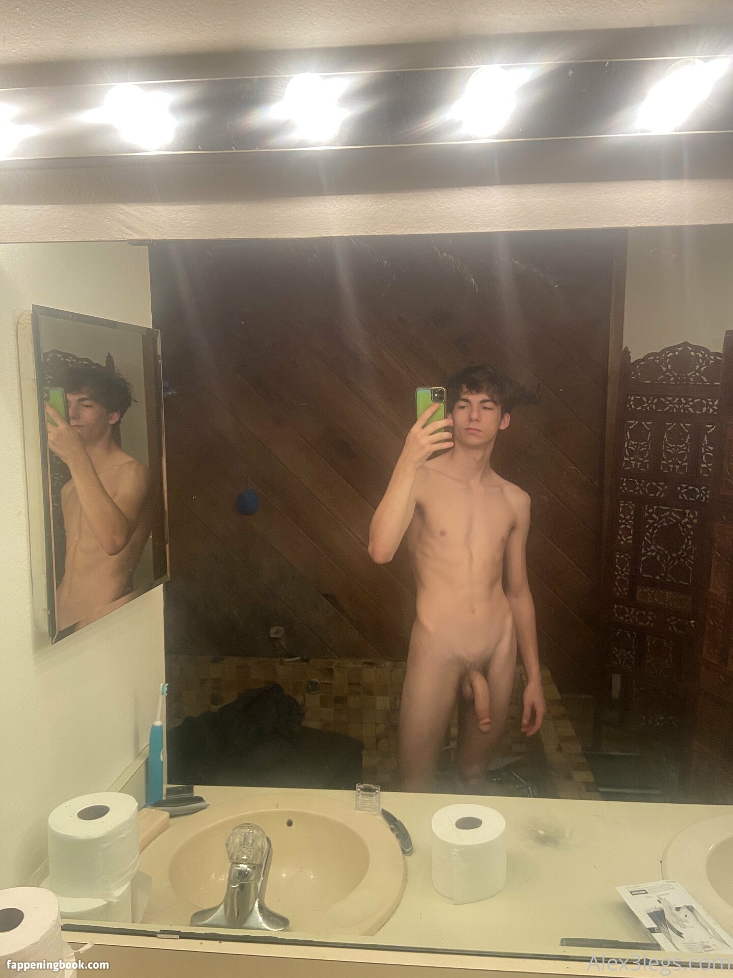 alex3legs Nude OnlyFans Leaks