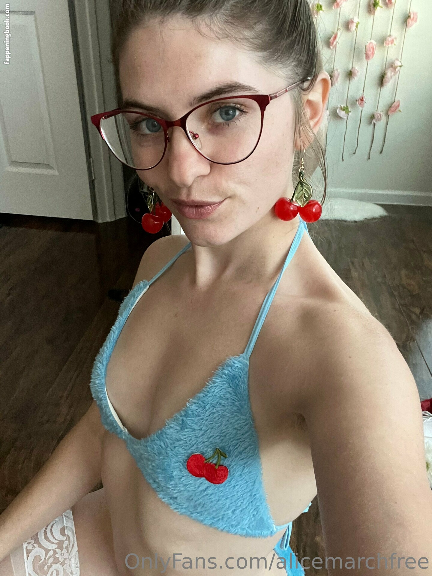alicemarchfree Nude OnlyFans Leaks