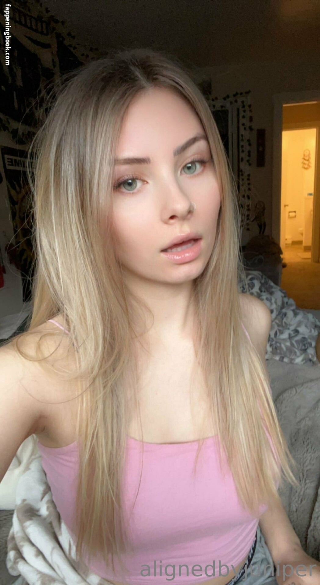 Alignedbyjuniper Nude Onlyfans Leaks The Fappening Photo