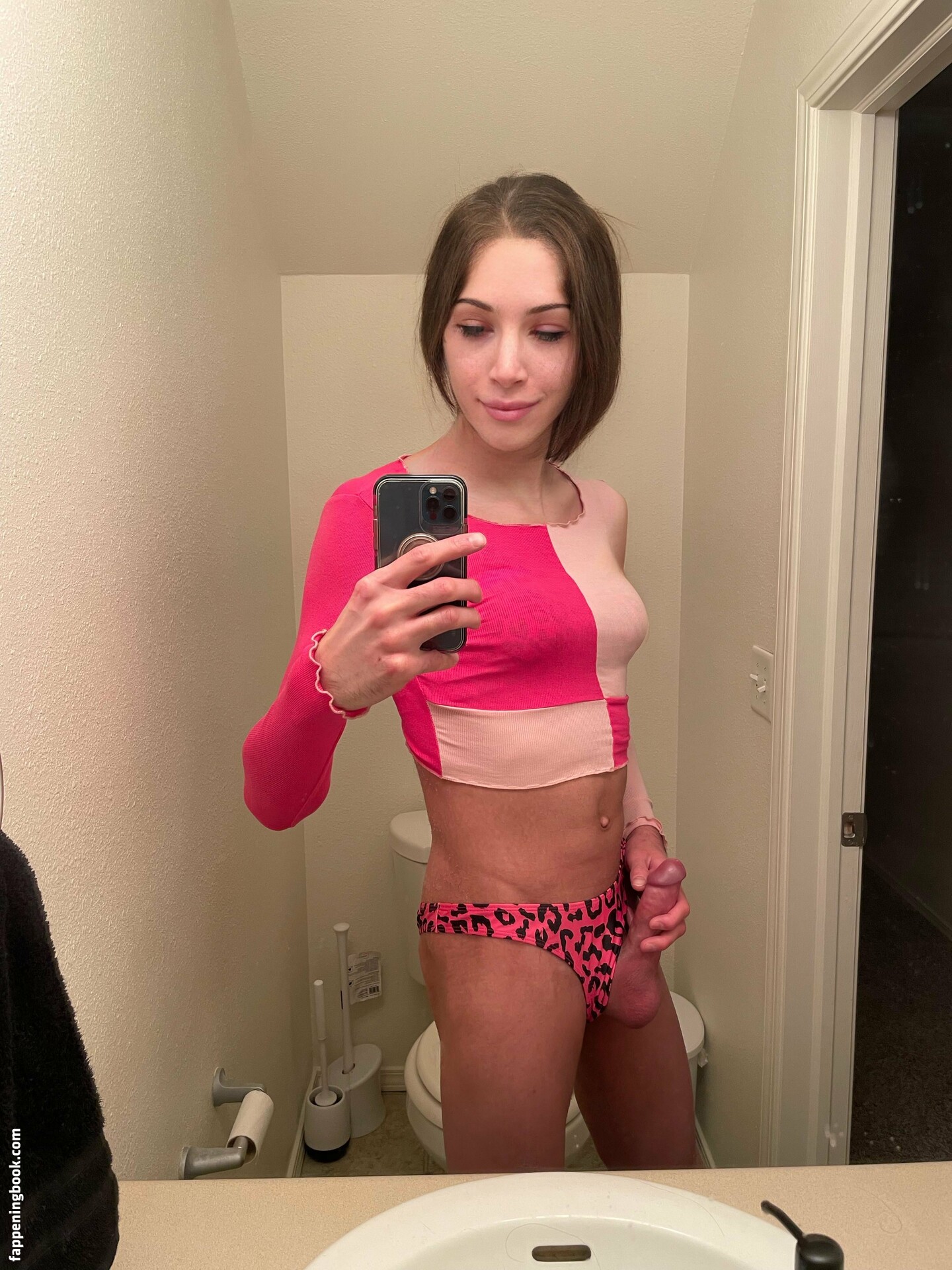 Allie Lilac Nude OnlyFans Leaks
