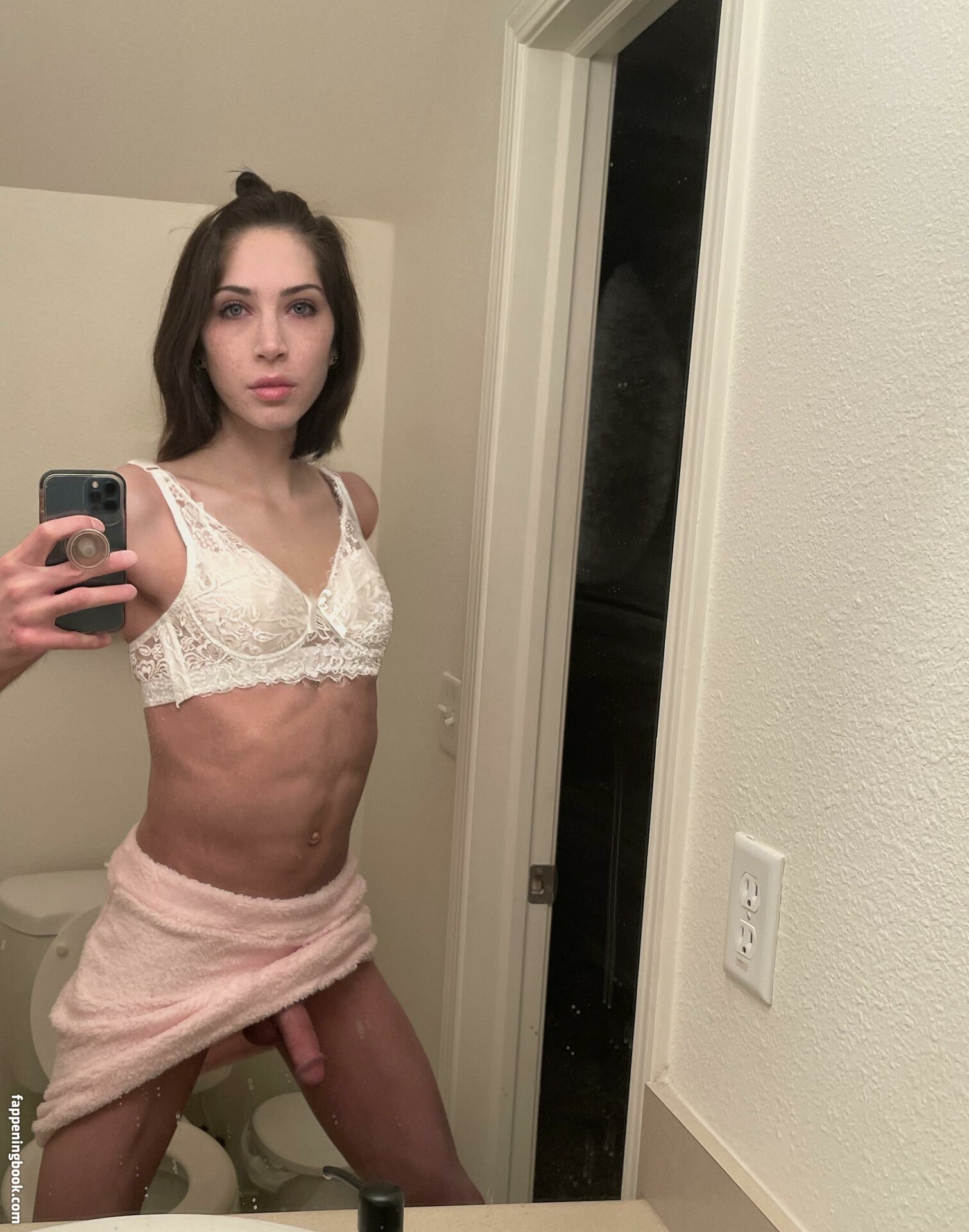 Allie Lilac Nude OnlyFans Leaks