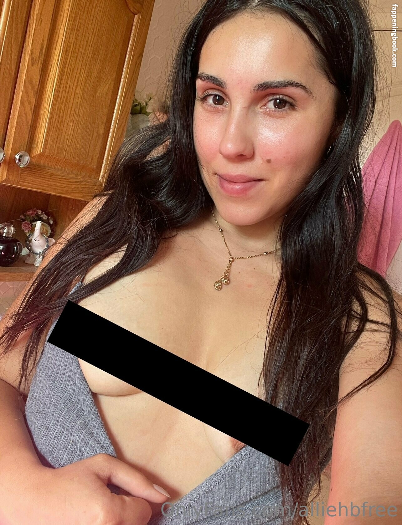 alliehbfree Nude OnlyFans Leaks