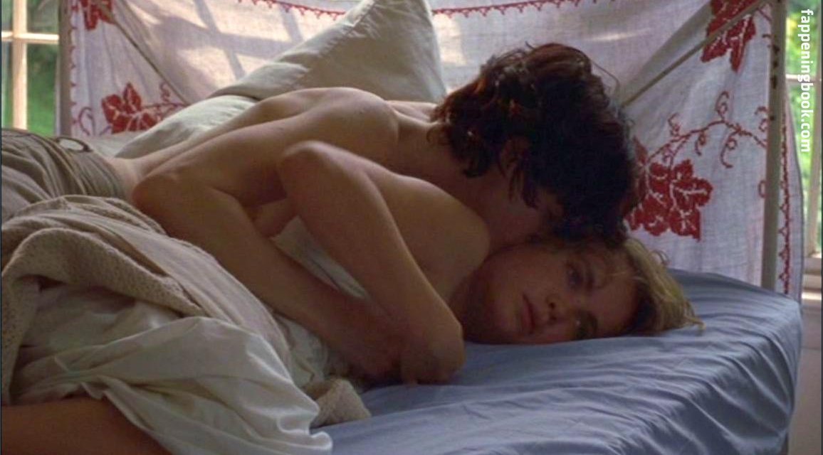 Ally Sheedy Nude, The Fappening - Photo #21648 - FappeningBook.