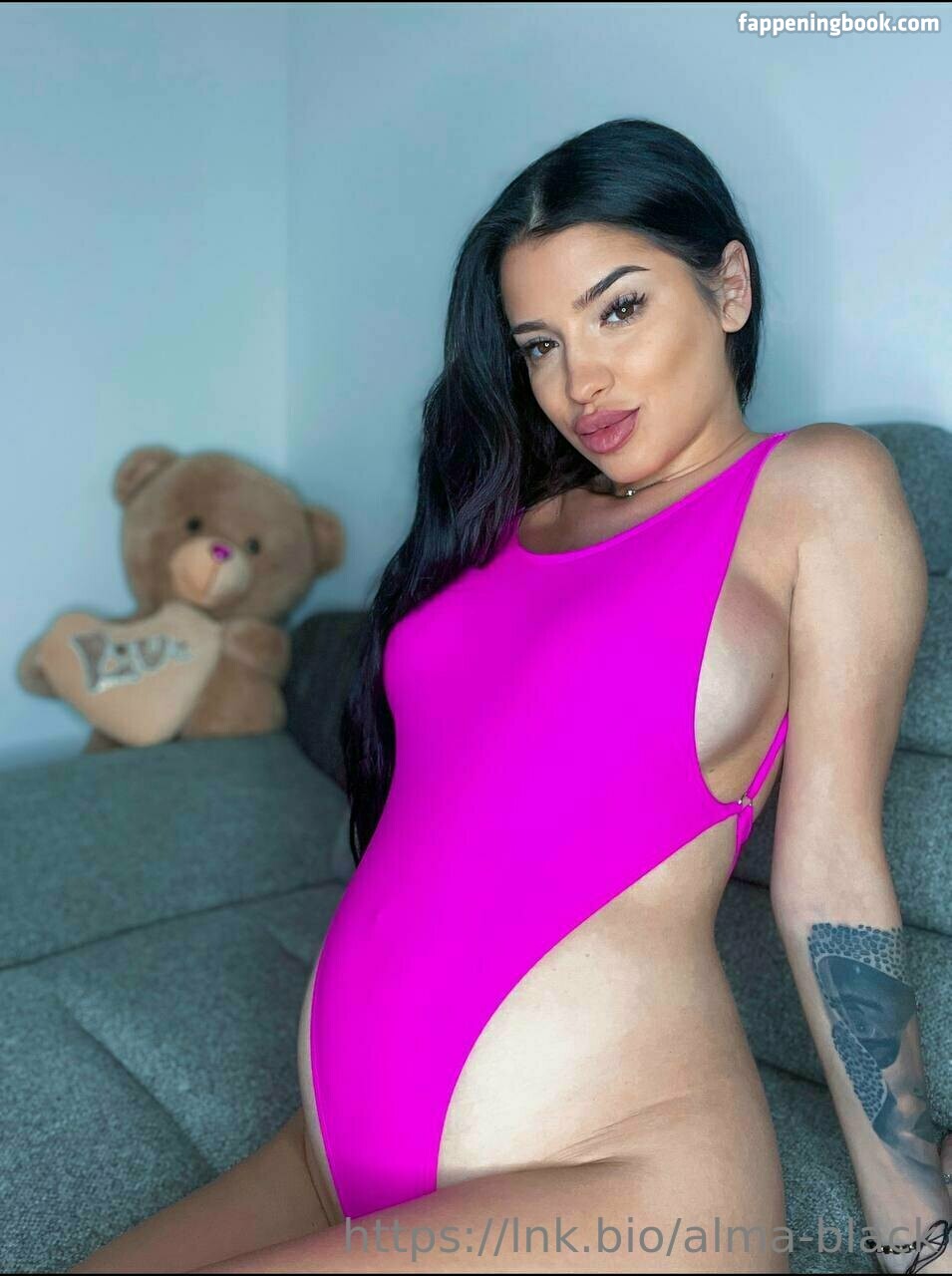 almablack Nude OnlyFans Leaks