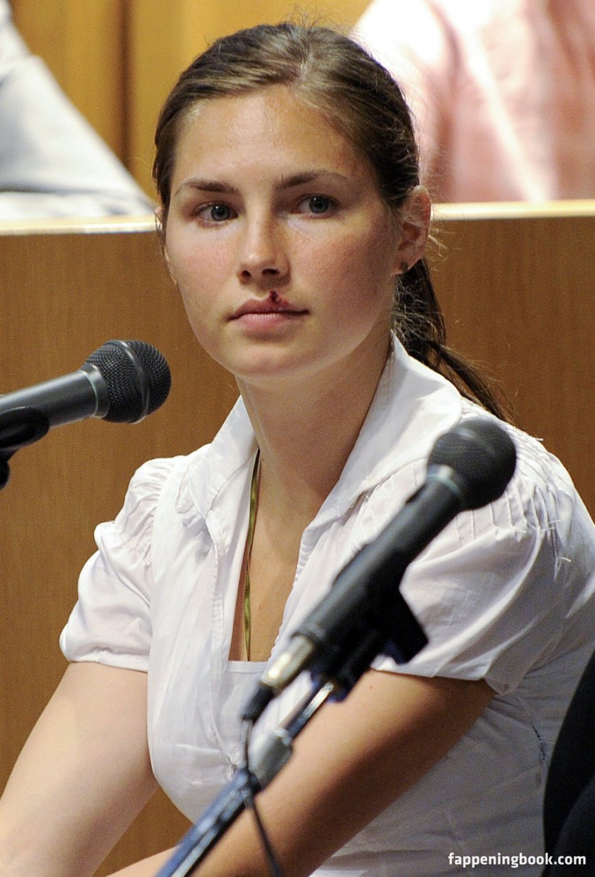 Amanda Knox Nude Fappeni