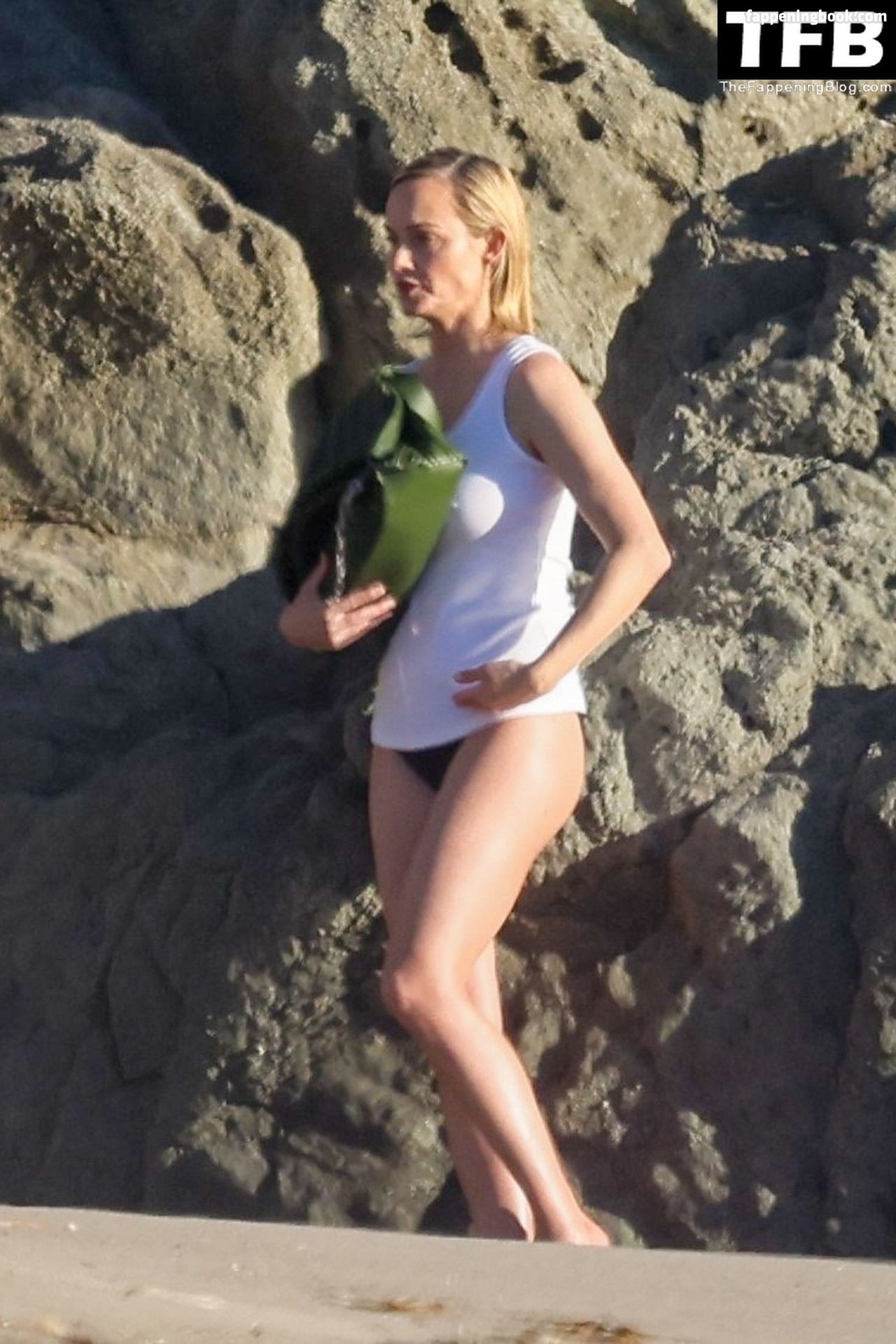Amber Valletta Nude