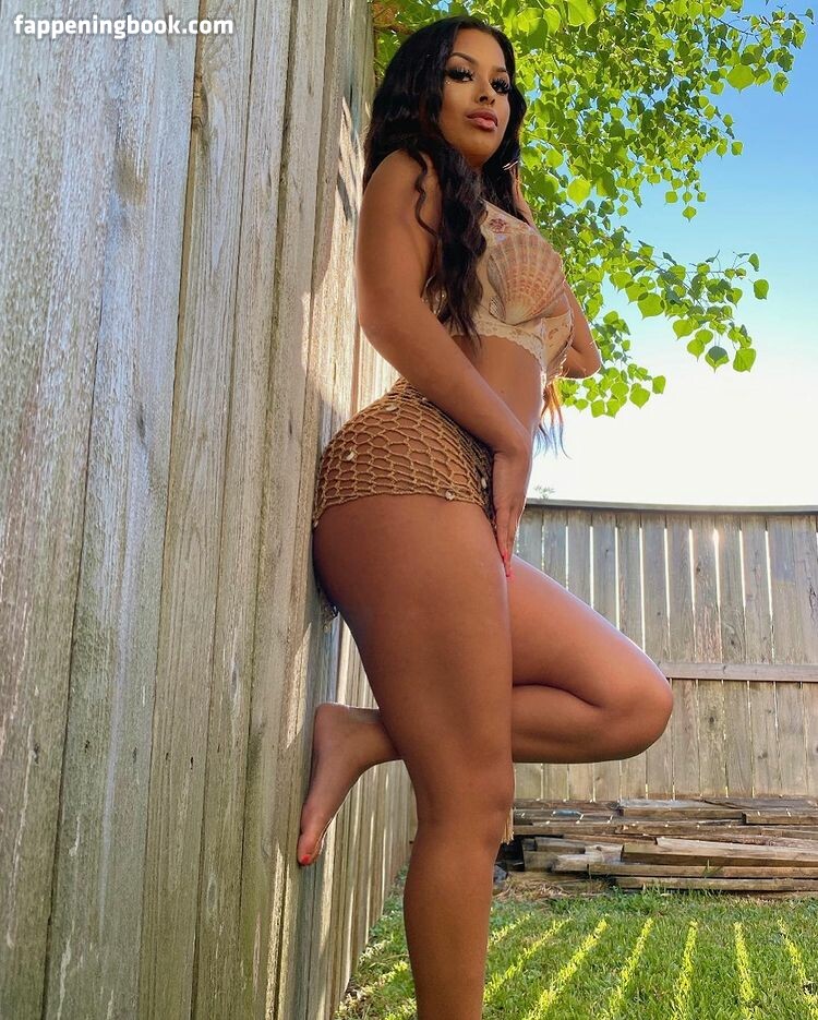 Amira Khalil Nude
