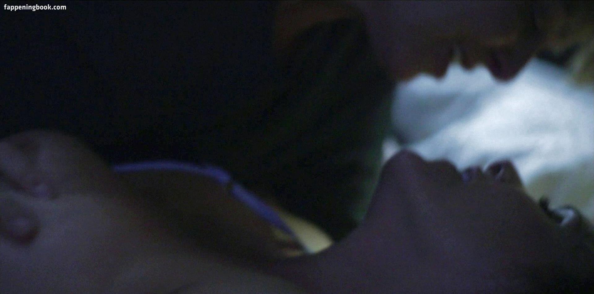 Amy Landecker Nude