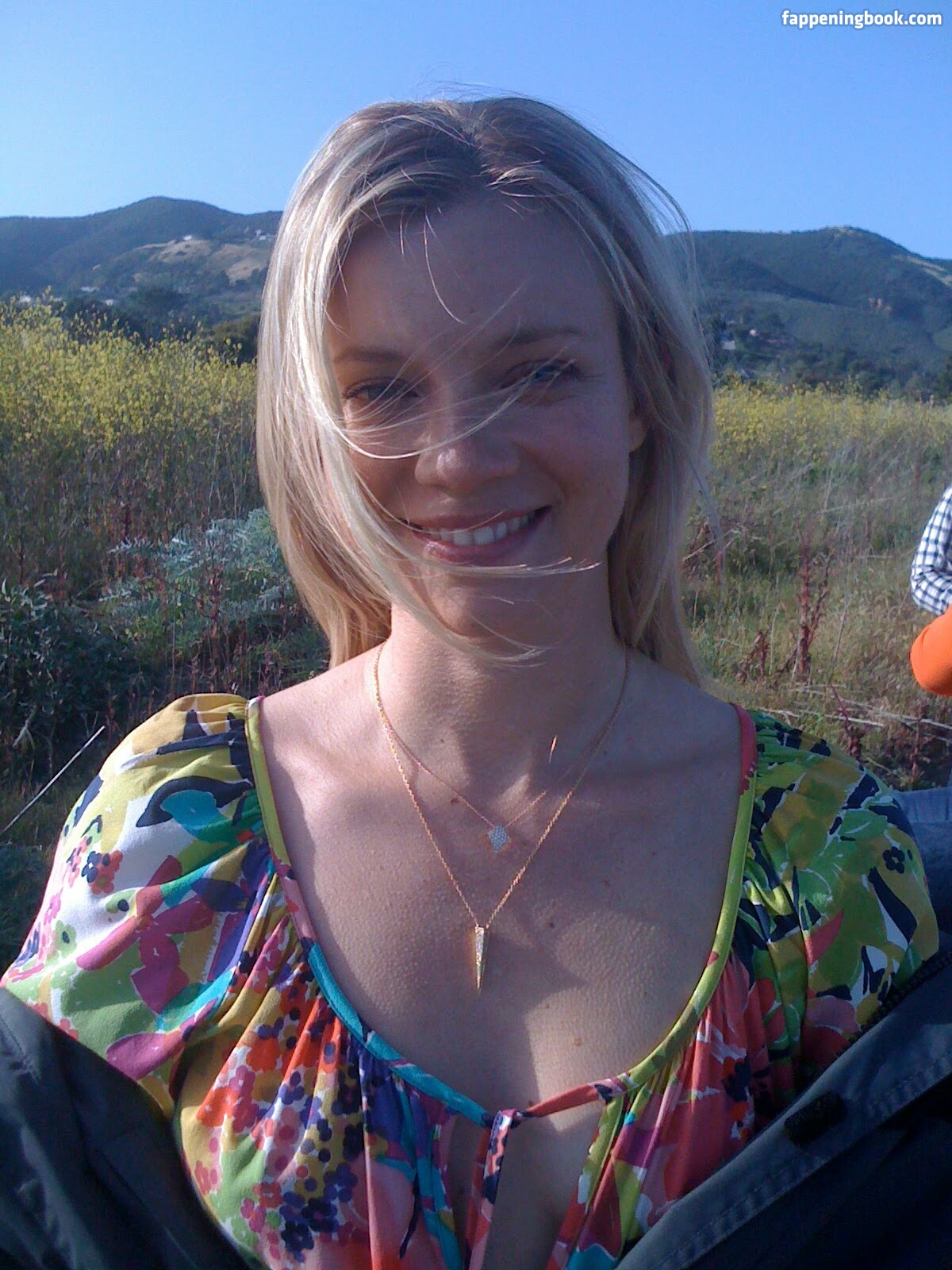 Amy Smart erome Latest Exclusive Leaked Photos