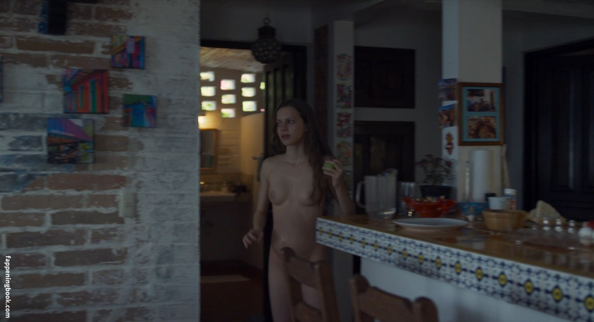 Nude Roles in Movies: Las hijas de Abril (2017) .