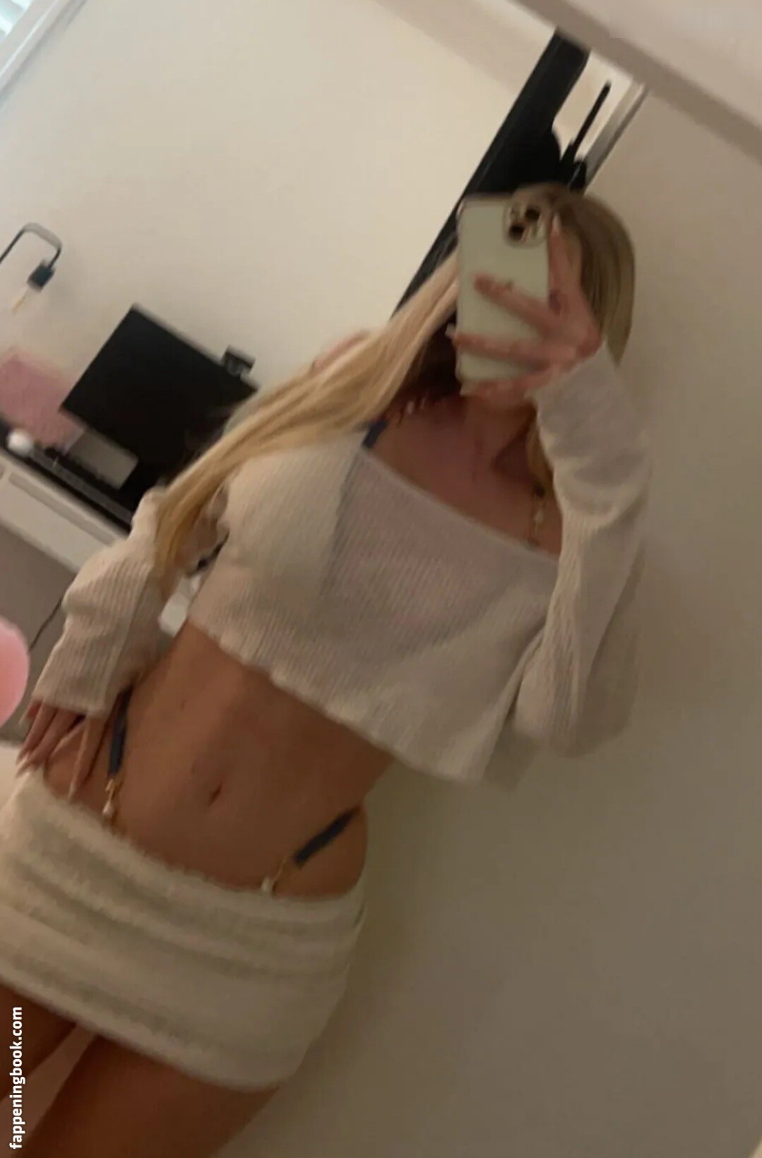 Anabel Ohalloran Nude