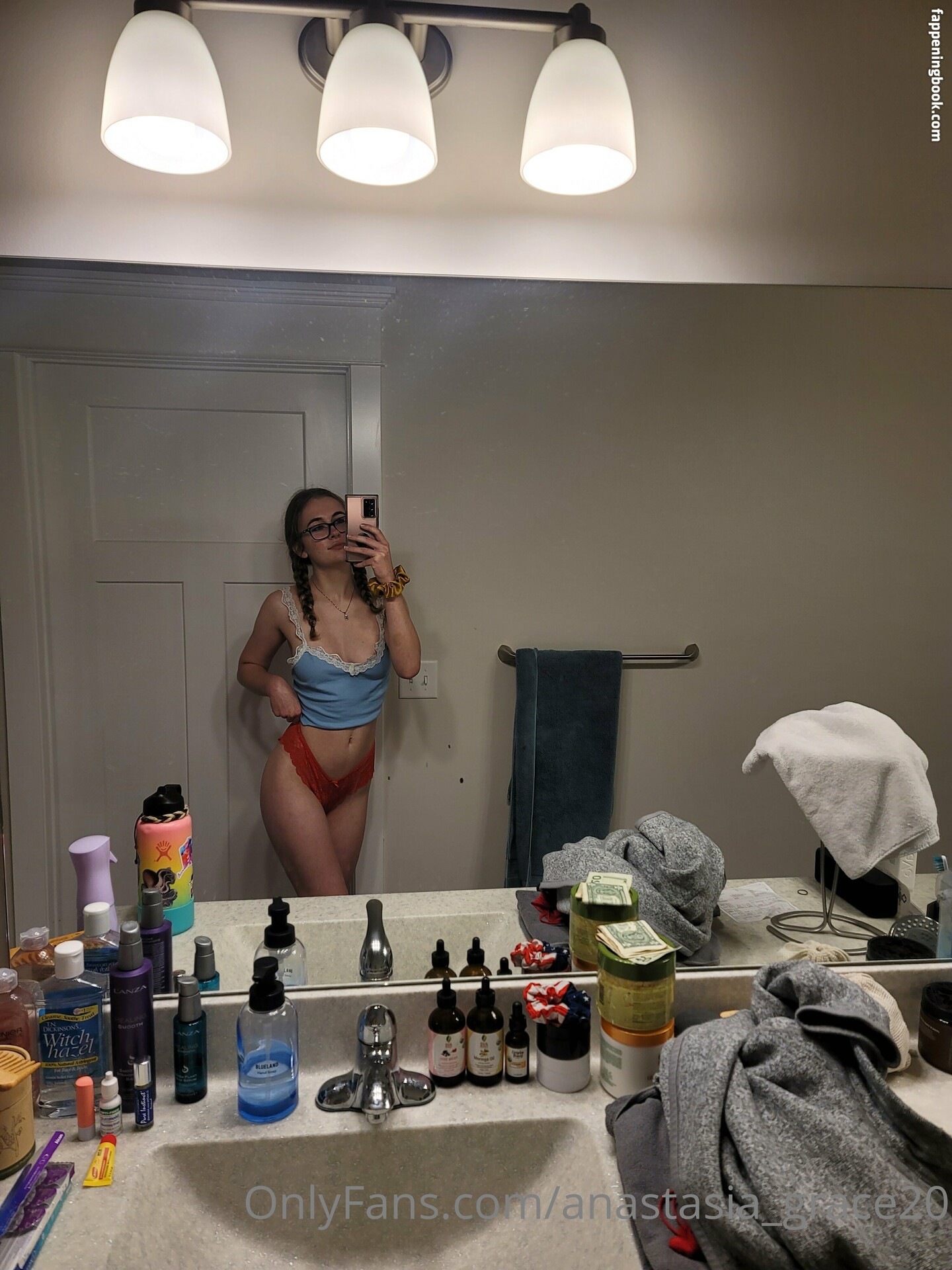 anastasia_grace20 Nude OnlyFans Leaks