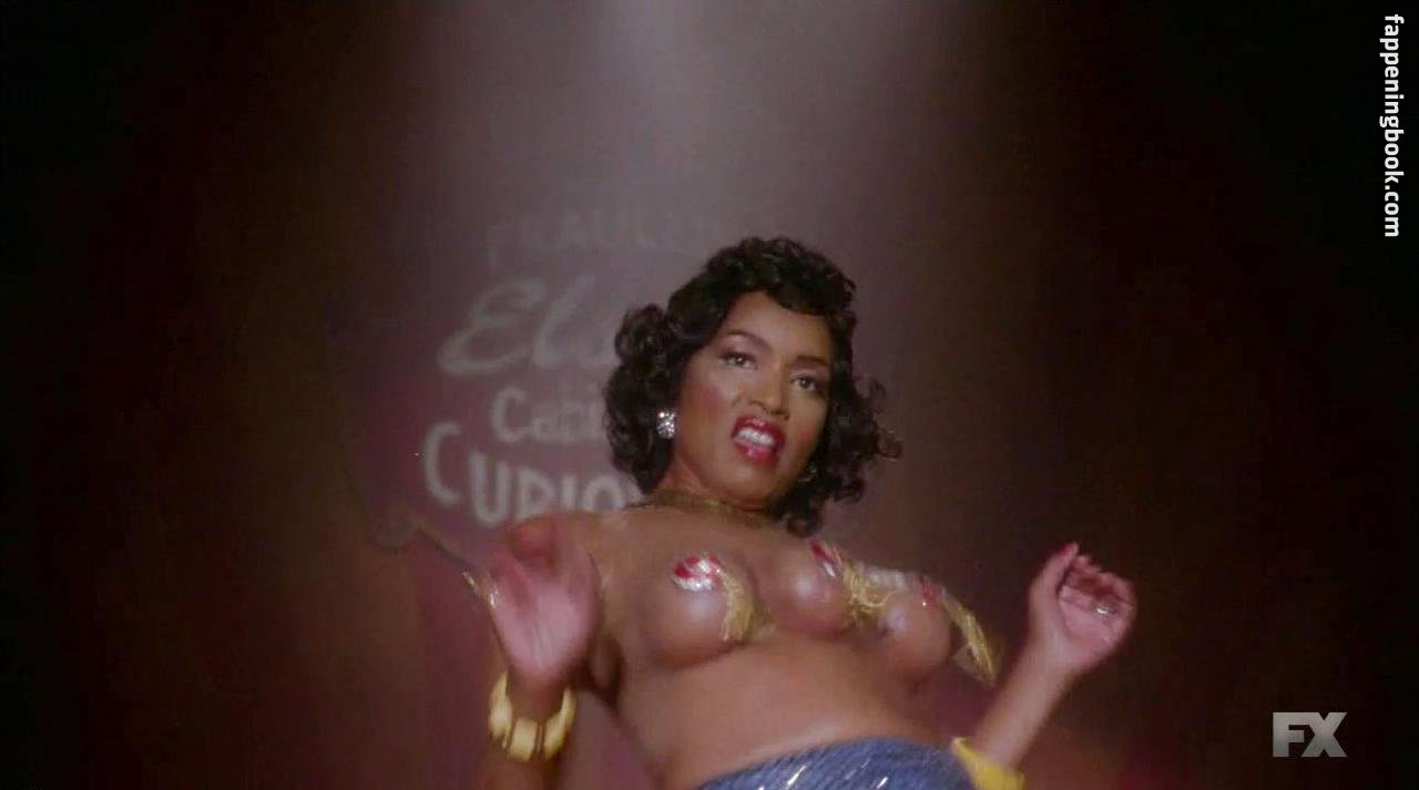 Angela Bassett Nude