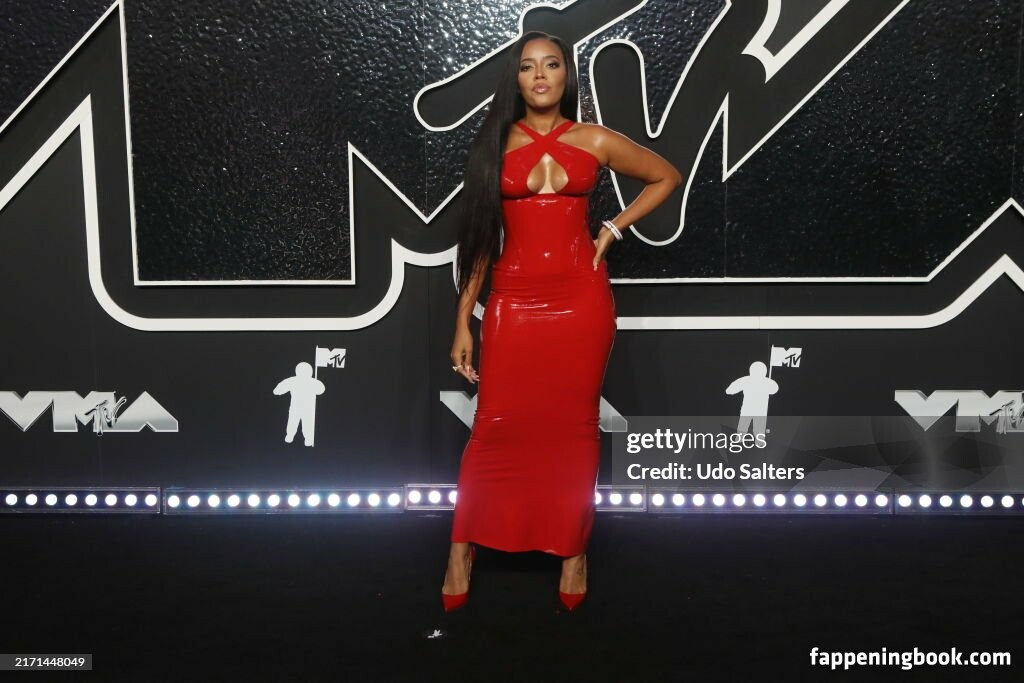 Angela Simmons Nude, OnlyFans Leaks, Fappening - FappeningBook