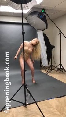 Anna Faith Carlson Nude