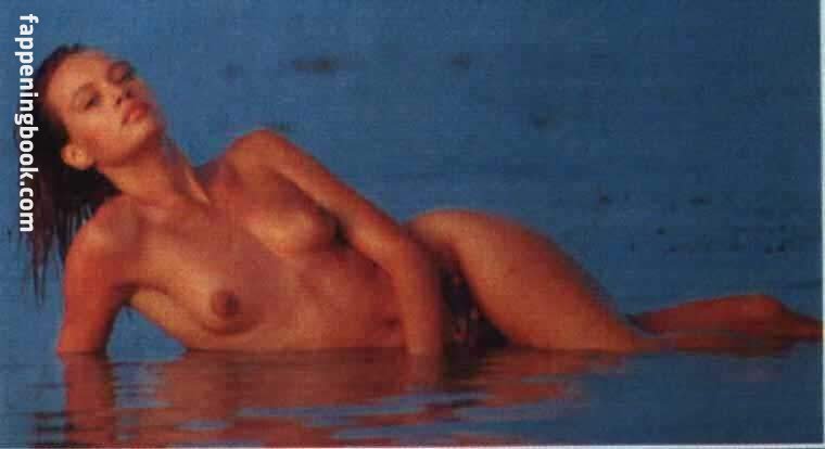 Anna Falchi Nude