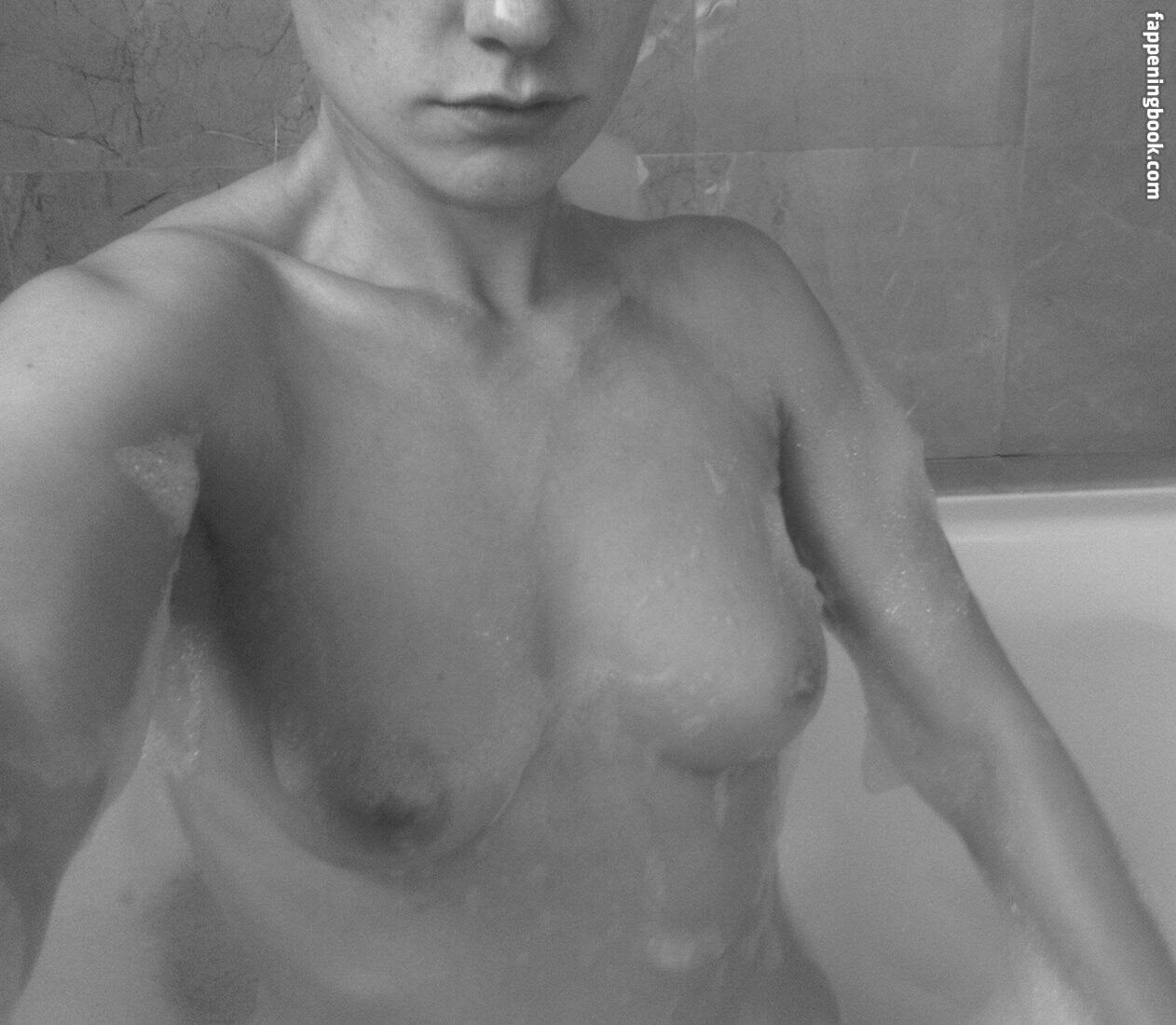 Anna Paquin Nude