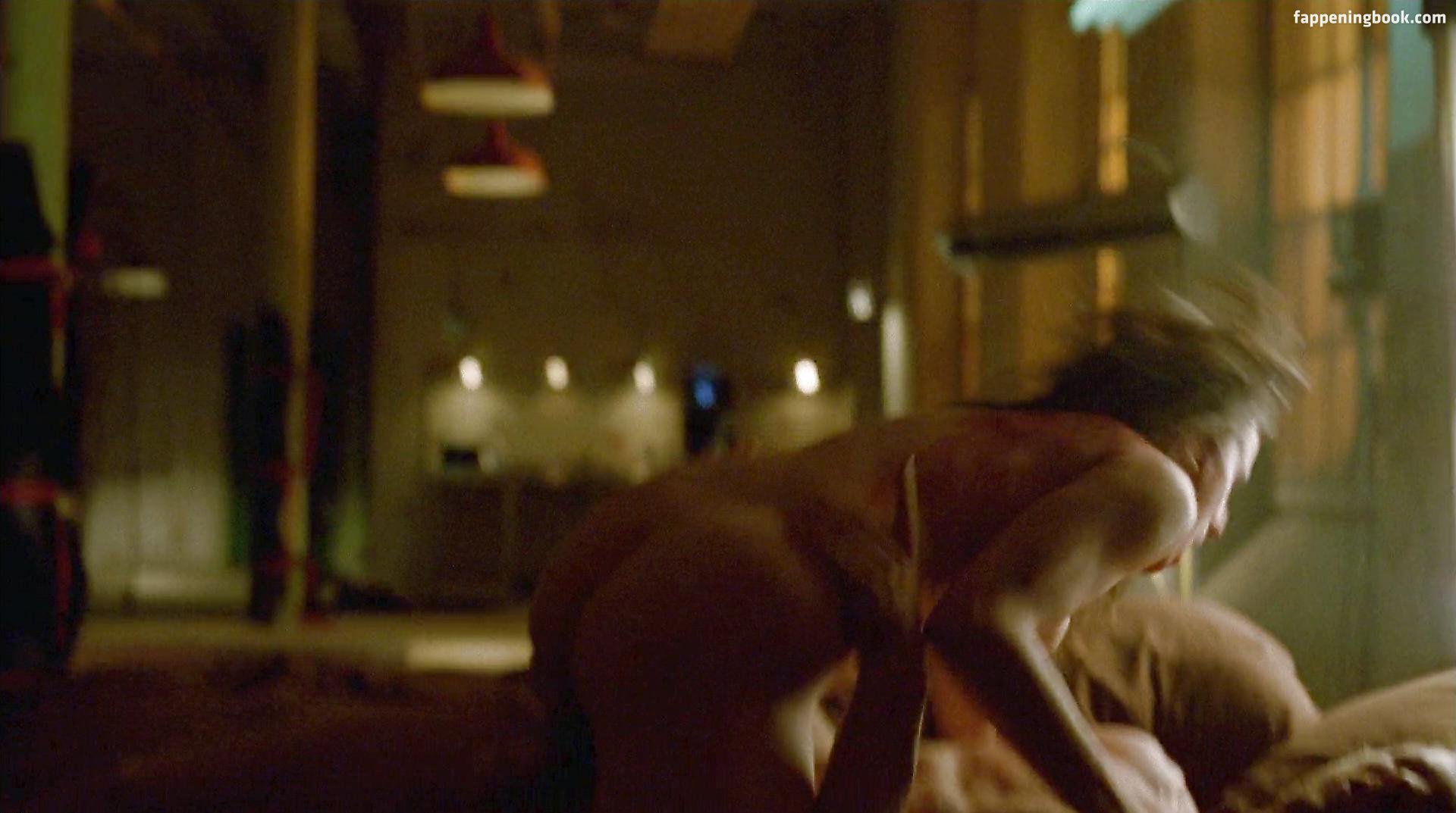 Anna Silk Nude