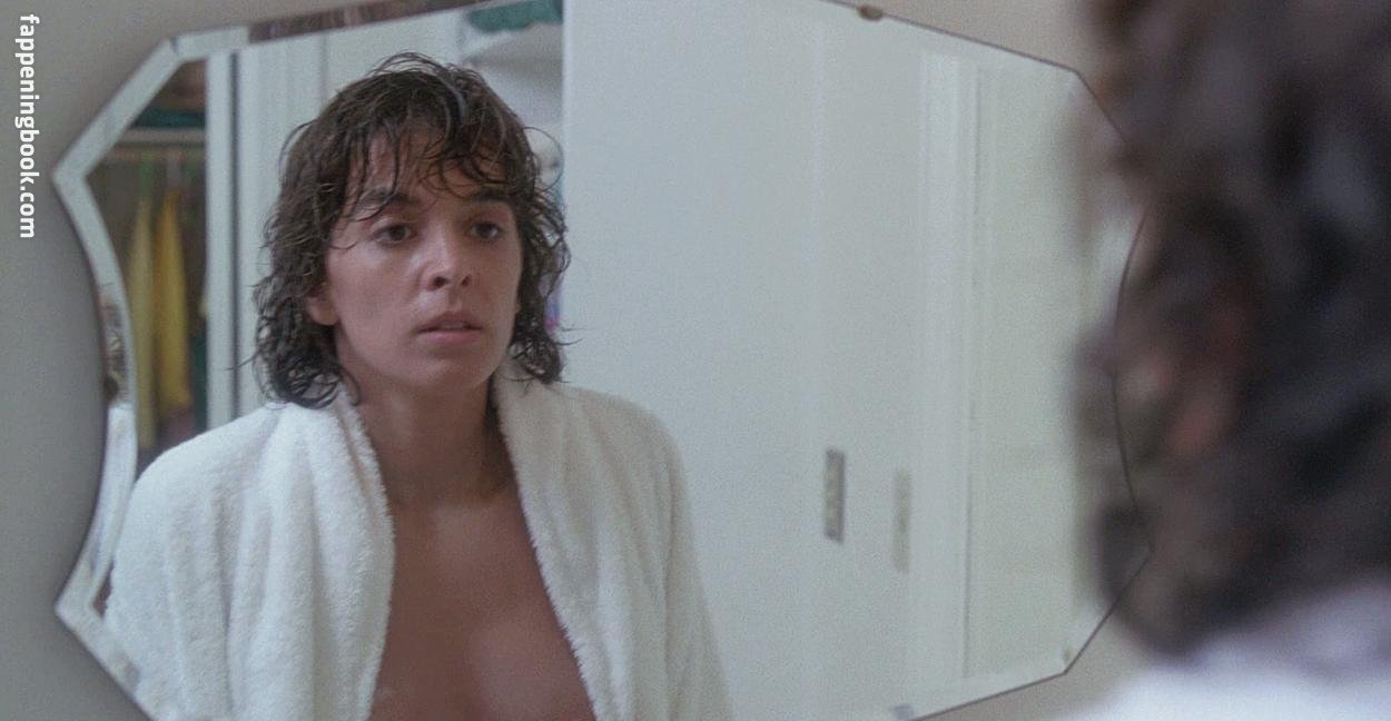 Annabella Sciorra Nude