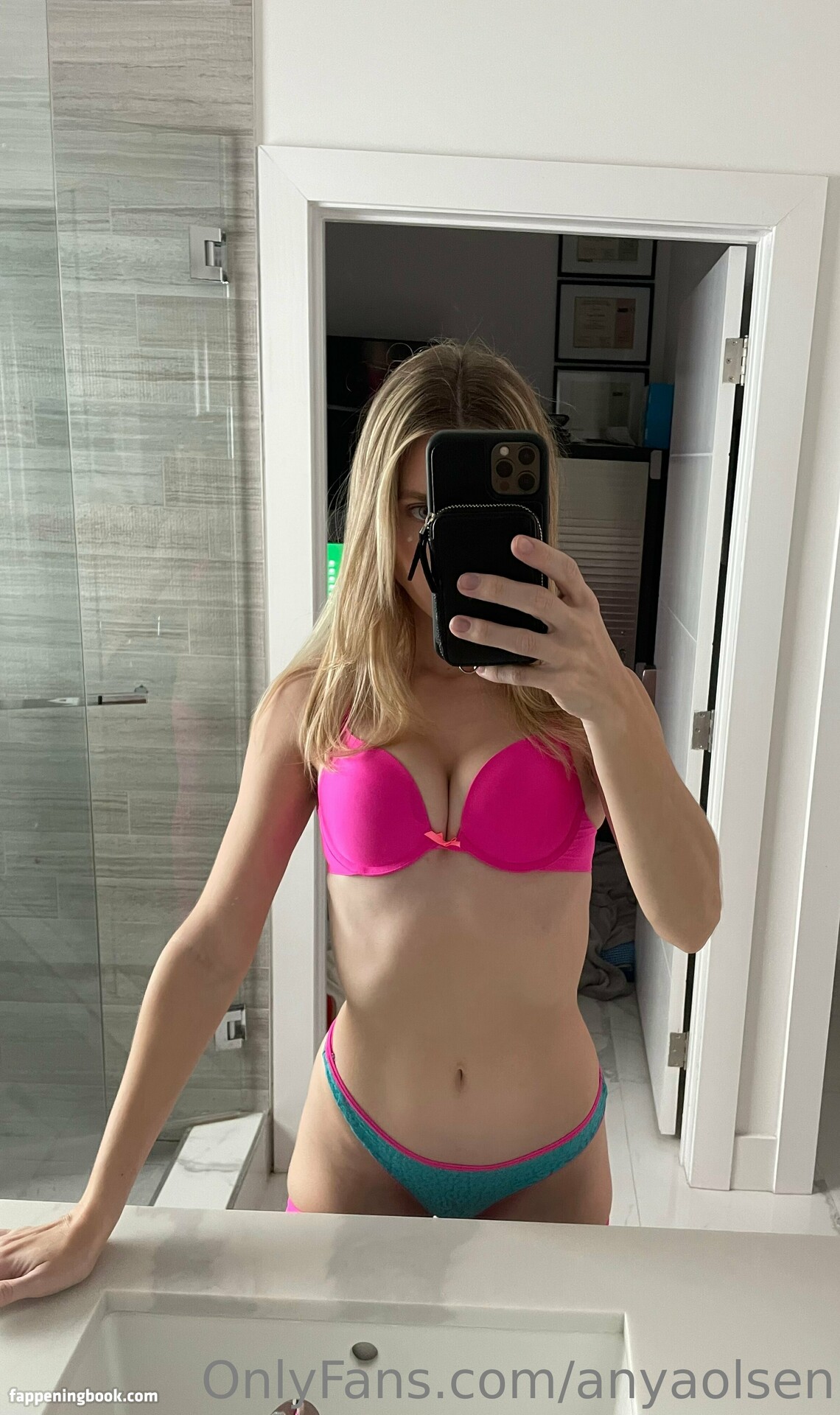 Anya Olsen Nude OnlyFans Leaks