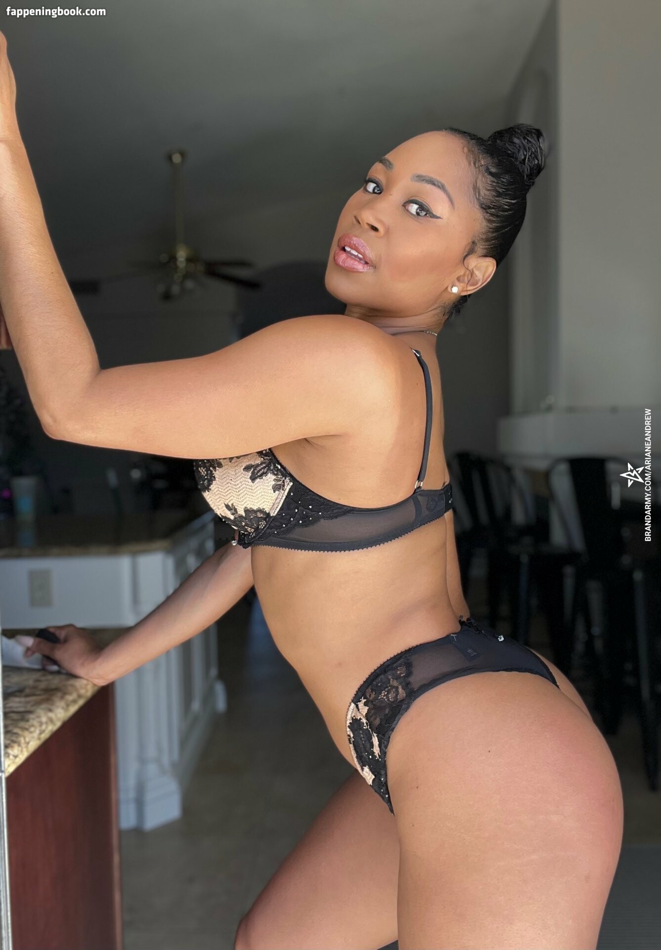 Ariane Andrew Nude OnlyFans Leaks