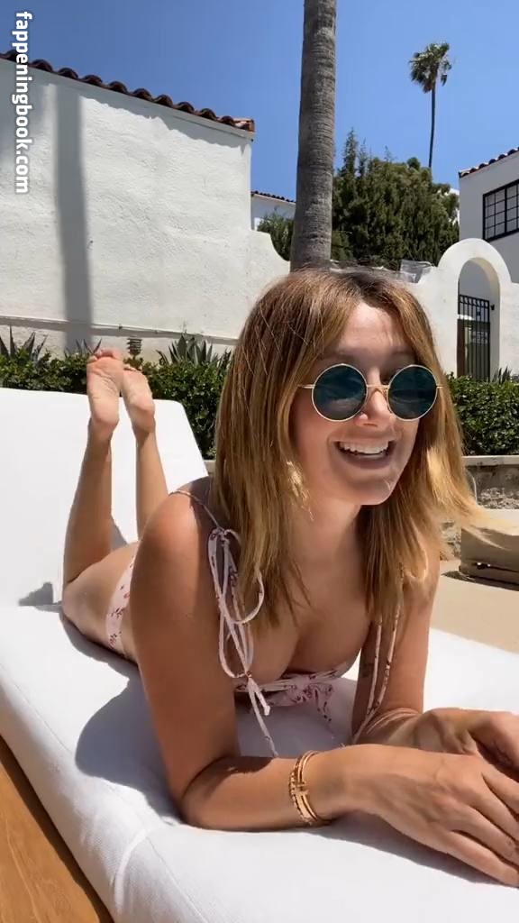 Ashley Tisdale Nude