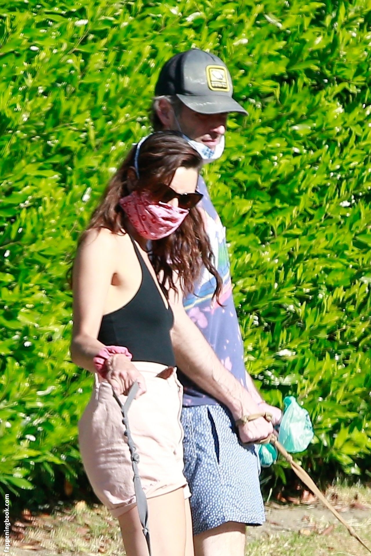 The World Reacts To Aubrey Plaza'S Leaked Photos - xw97h5x